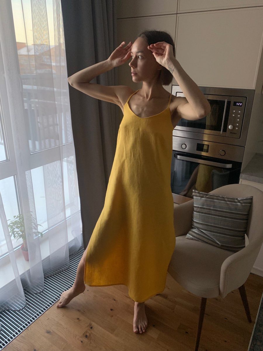 Платье сорочка длинное цвета манго