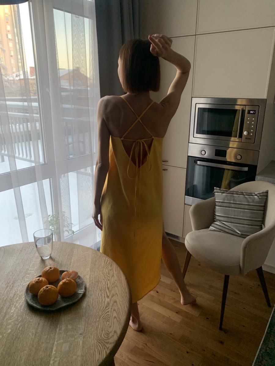 Платье сорочка длинное цвета манго 4