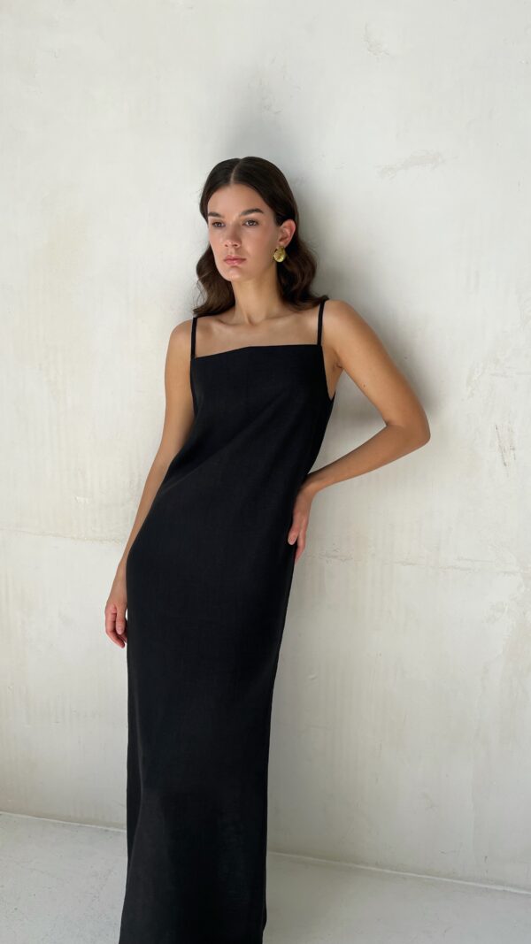 Платье из вареного льна