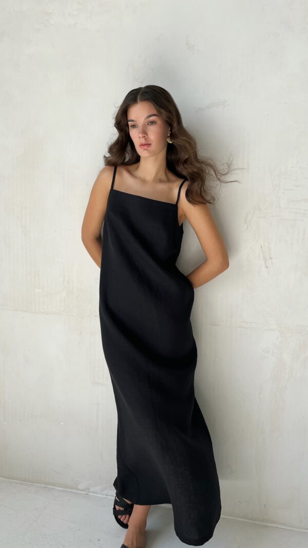 Платье из вареного льна