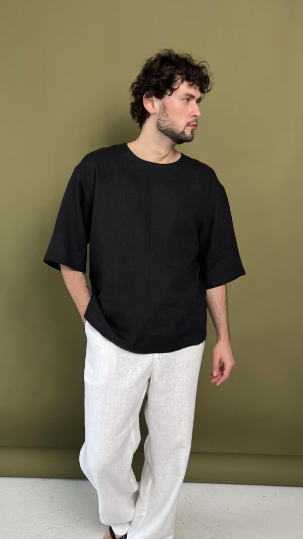Мужская футболка из льна черная