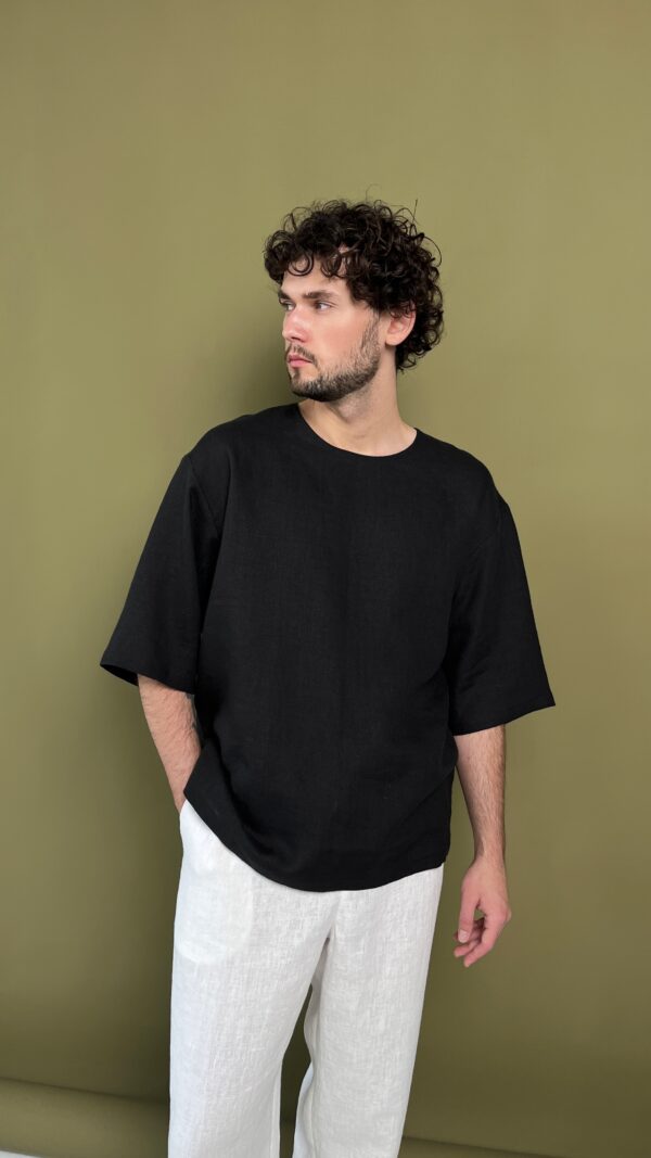 Мужская футболка из льна черная