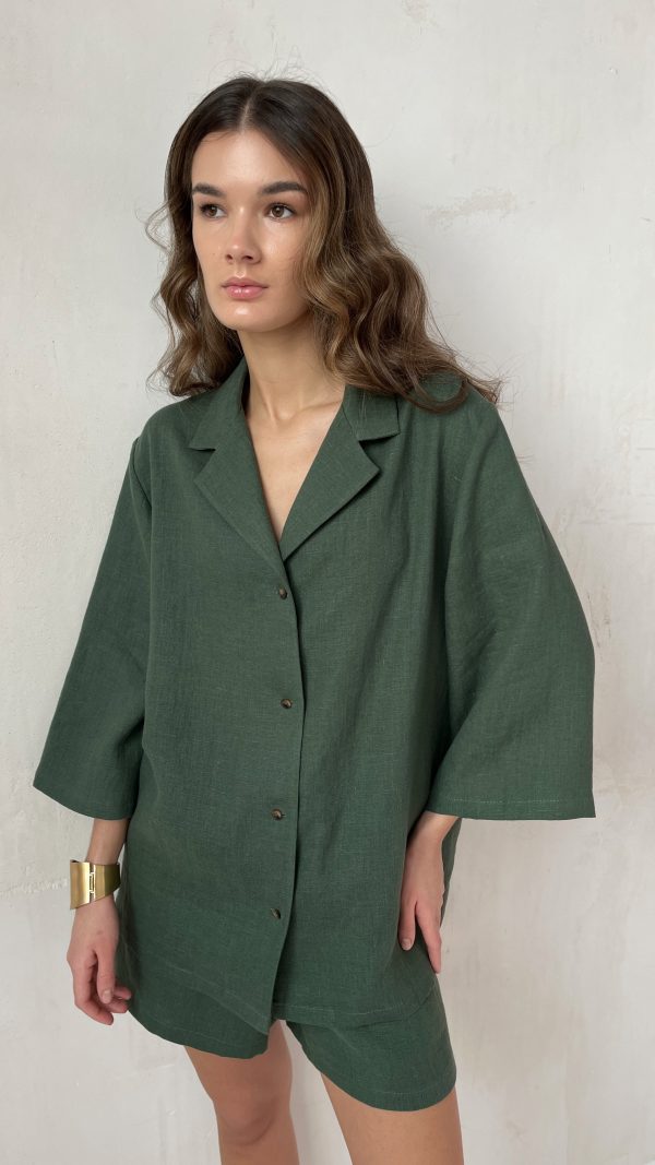 Льняная рубашка женская с коротким рукавом