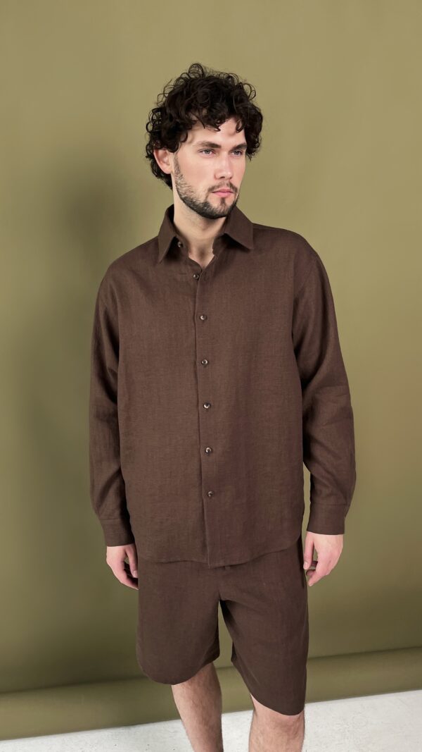 Мужская льняная рубашка с длинным рукавом