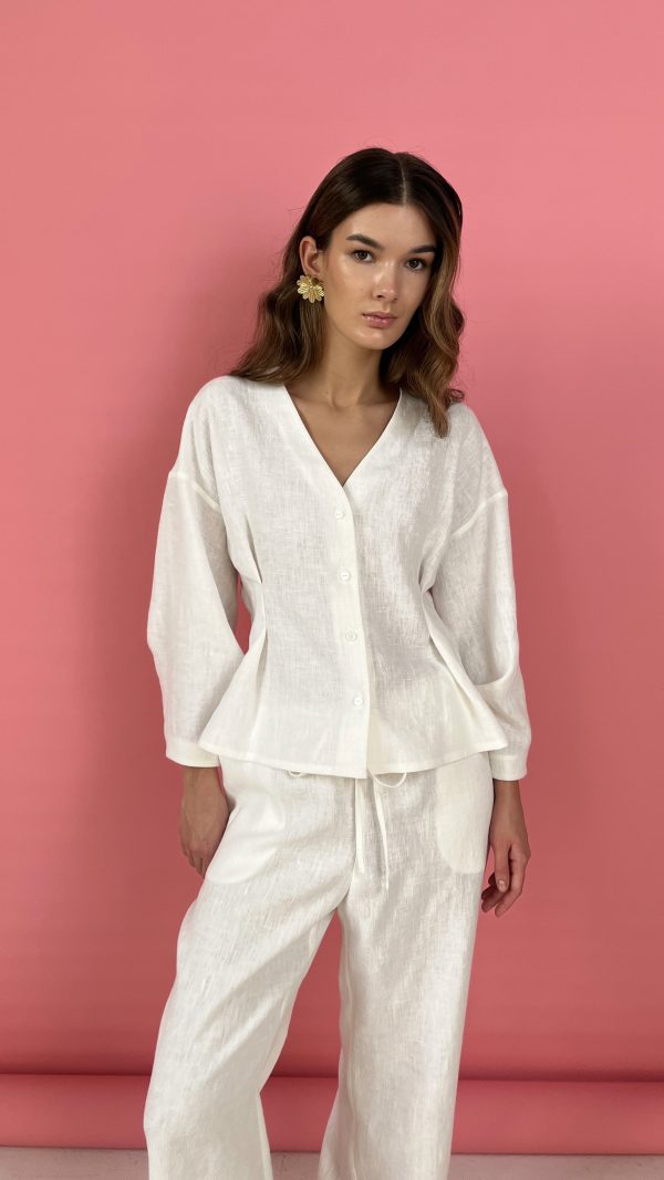 Белый льняной жакет