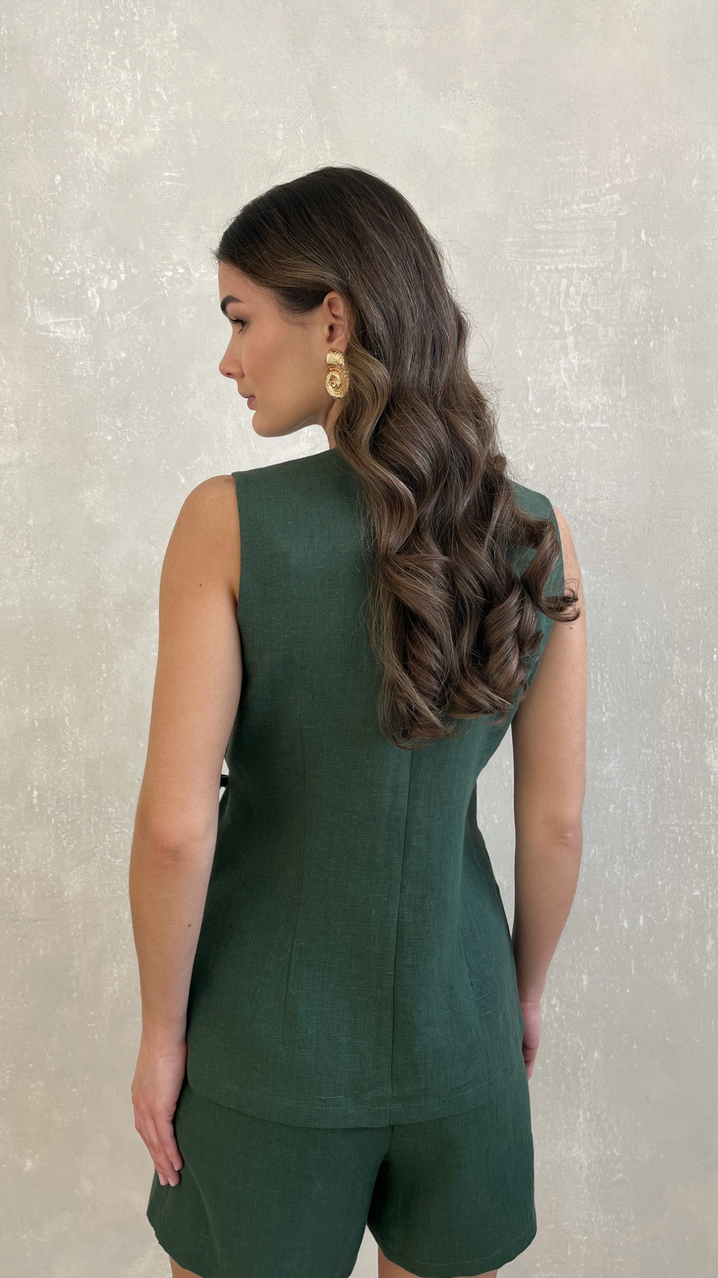 Жилет на запах из льна